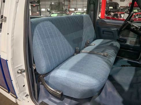 Used 1989 Ford F250 4x4 Regular Cab image 40