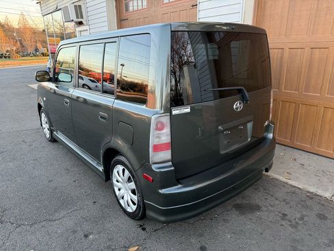 Used 2005 Scion xB image 5