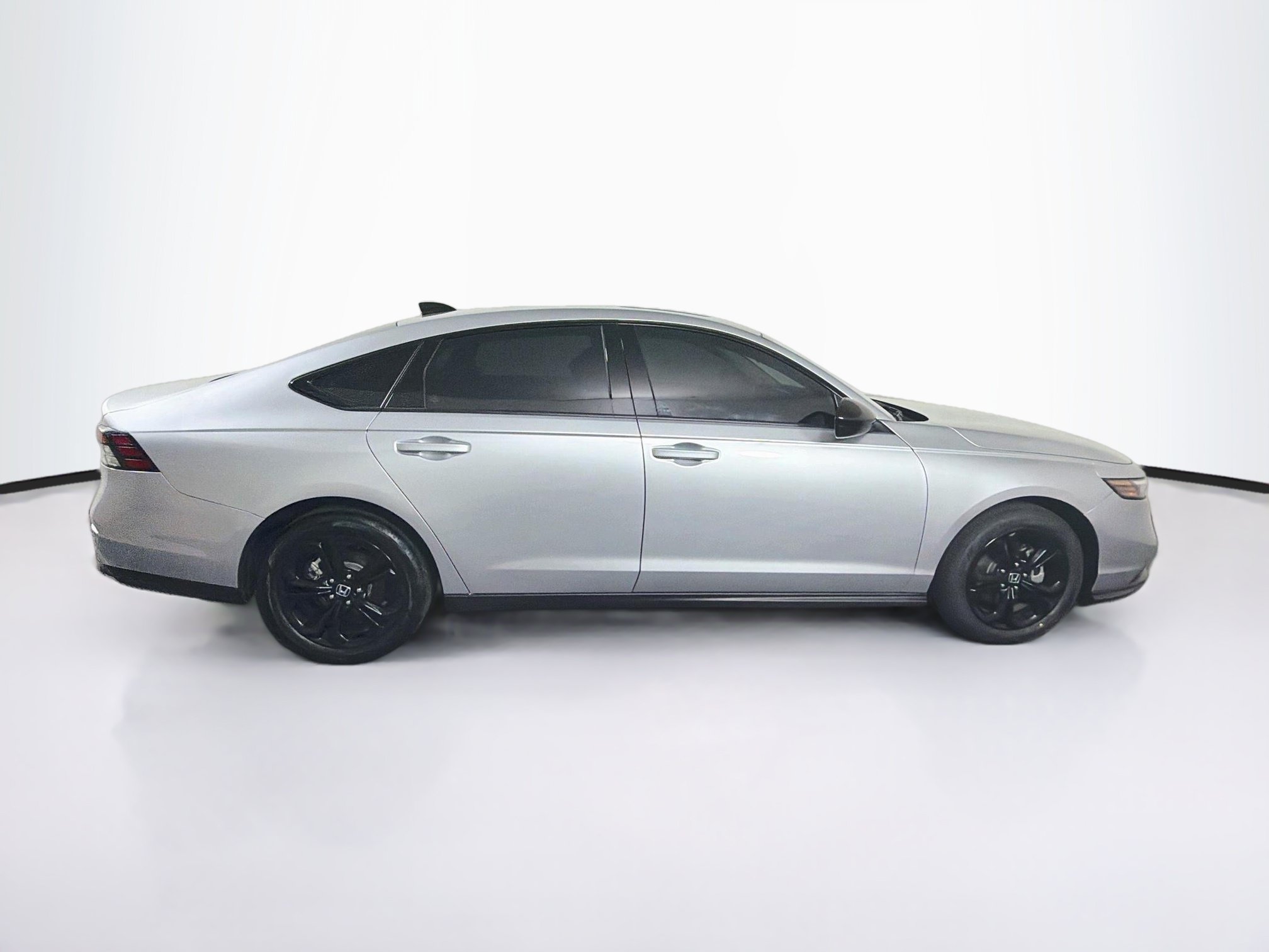Used 2025 Honda Accord SE image 10