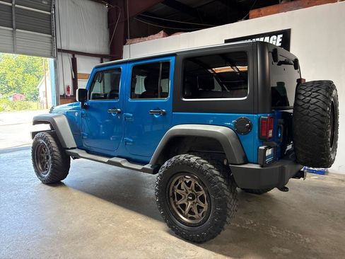 Used 2015 Jeep Wrangler Unlimited Sport w/ Quick Order Package 24S AWD/4WD image 7