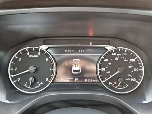 Used 2023 Nissan Rogue SV w/ SV Premium B Package image 14