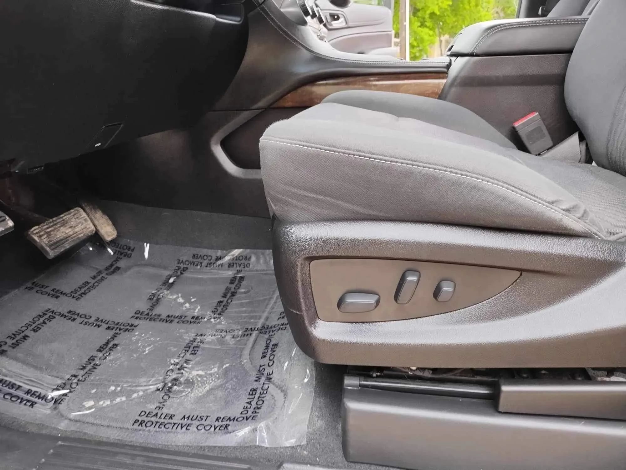 Used 2019 Chevrolet Tahoe LS w/ Max Trailering Package AWD/4WD image 17