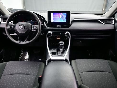 Used 2025 Toyota RAV4 XLE AWD/4WD image 16