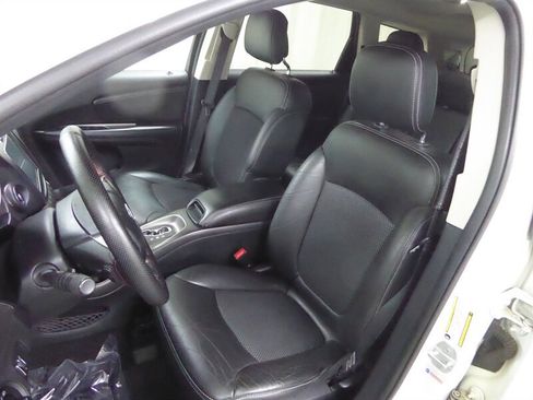 Used 2015 Dodge Journey Crossroad w/ Flexible Seating Group image 19