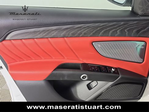 New 2025 Maserati Grecale Modena AWD/4WD image 17