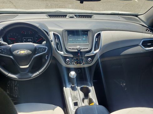Used 2018 Chevrolet Equinox LT FWD image 12