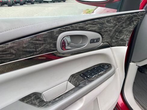 Used 2014 Buick Enclave Leather w/ Trailering Provision Package image 13