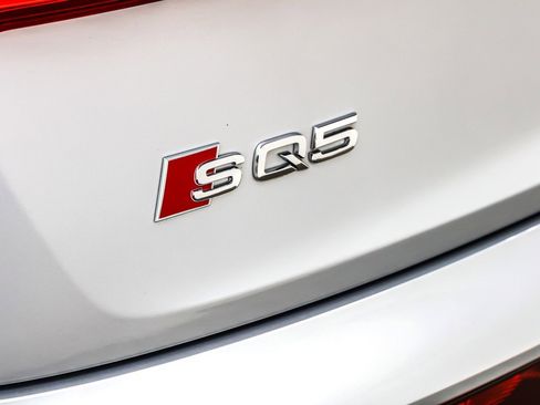 Used 2020 Audi SQ5 Premium Plus w/ Premium Plus Package image 9