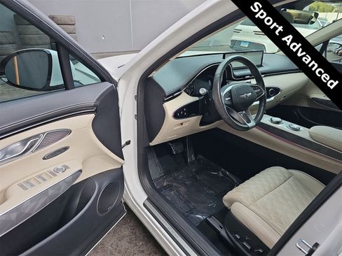 Used 2023 Genesis GV70 3.5T Sport w/ Sport Advanced Package image 10