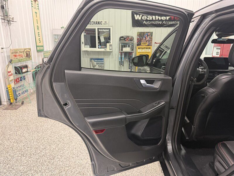 Used 2023 Ford Escape ST-Line w/ Tech Pack #1 FWD image 30