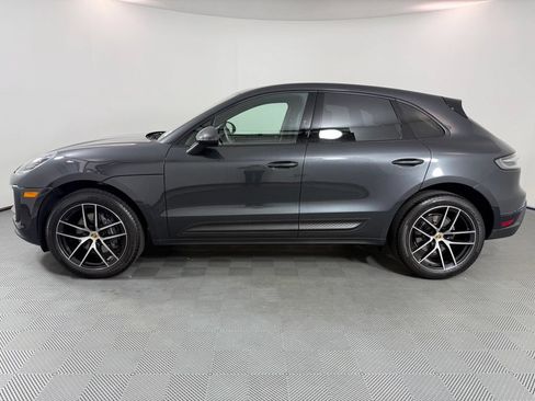 Certified 2023 Porsche Macan AWD/4WD image 2