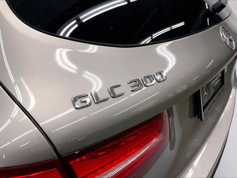 Used 2019 Mercedes-Benz GLC 300 image 14