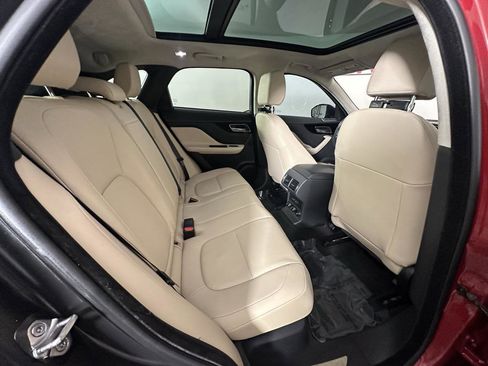 Used 2020 Jaguar F-PACE Premium image 27