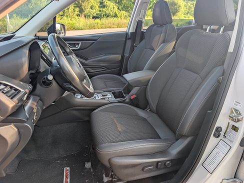 Used 2021 Subaru Forester Premium AWD/4WD image 23