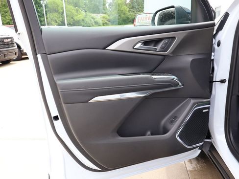 New 2026 Chevrolet Traverse LT w/ Enhanced Driving Package FWD image 11