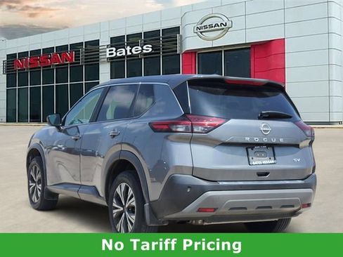 Used 2023 Nissan Rogue SV FWD image 5