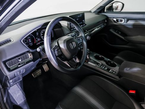 Used 2024 Honda Civic Sport image 4