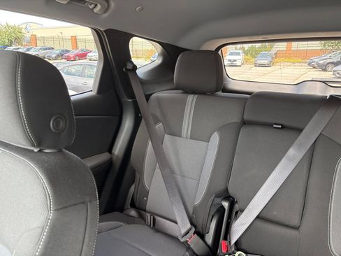 Used 2025 Chevrolet Blazer LT FWD image 29