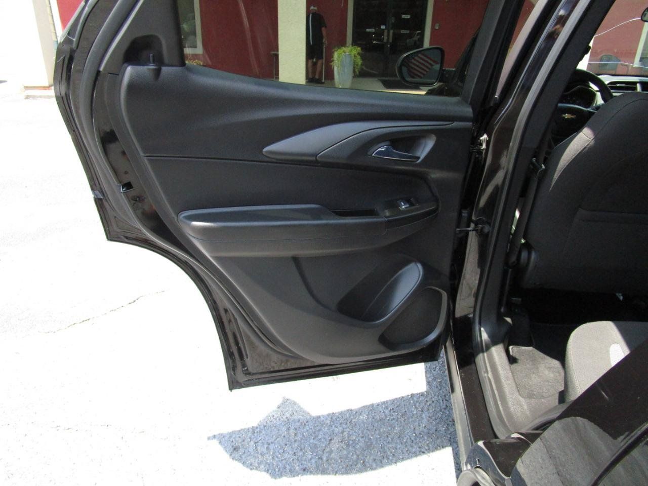 Used 2021 Chevrolet TrailBlazer LS FWD image 19