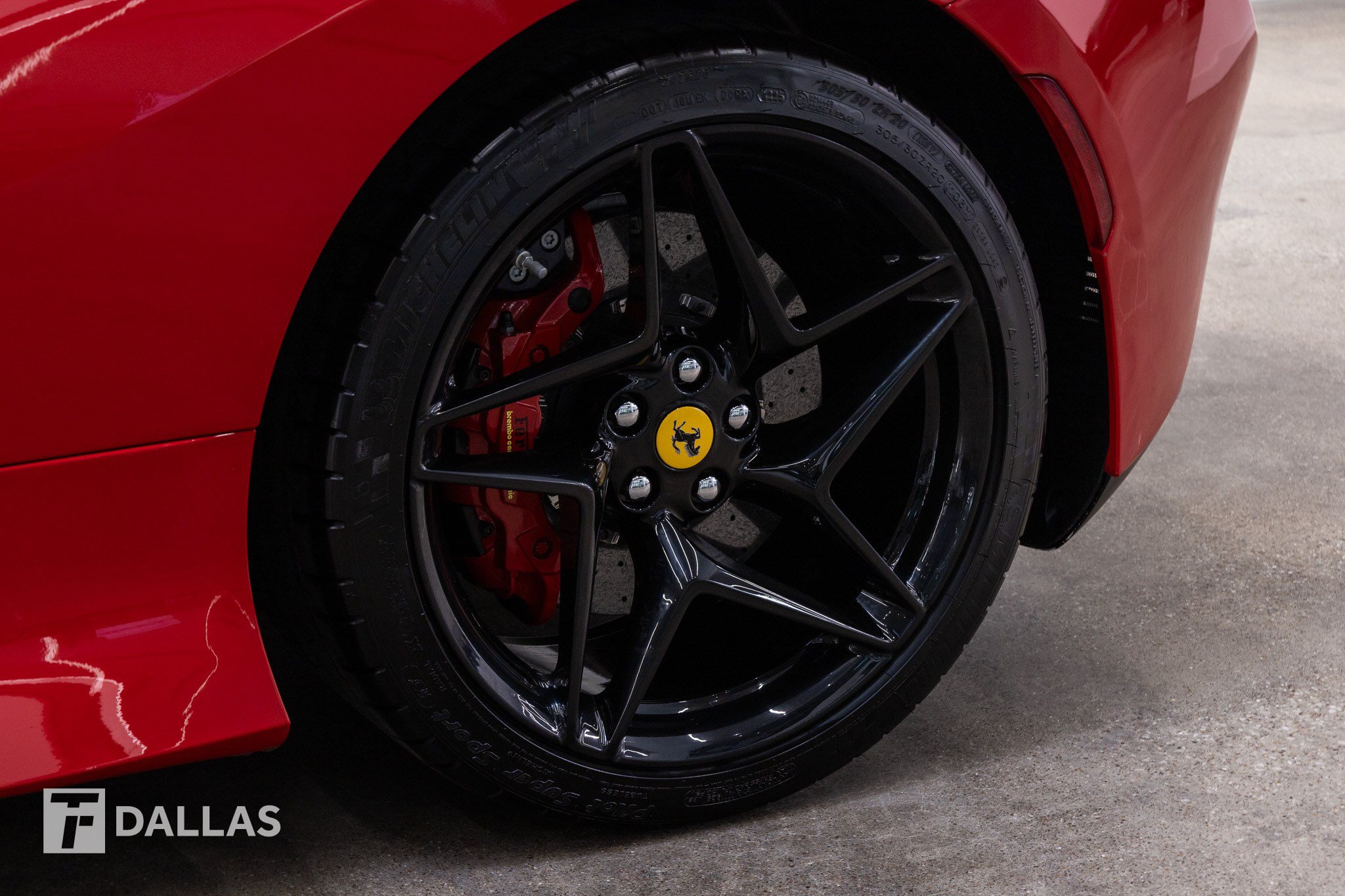 Used 2020 Ferrari F8 Tributo RWD image 5
