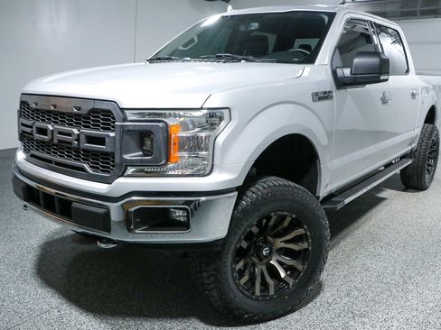Used 2018 Ford F150 XLT w/ Equipment Group 302A Luxury AWD/4WD image 32