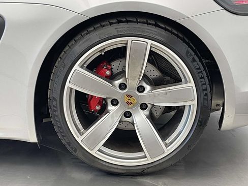 Used 2022 Porsche 718 Boxster GTS RWD image 12