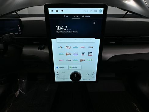 Used 2021 Ford Mustang Mach-E Select image 32