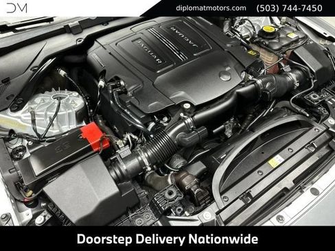 Used 2018 Jaguar XF S RWD image 47