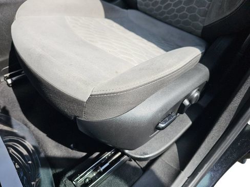 Used 2020 Chevrolet Equinox LT FWD image 28