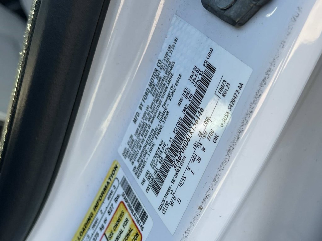 Used 2020 Ford Fusion SE w/ Equipment Group 151A FWD image 16