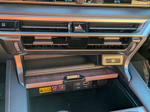 Used 2025 Lexus RX 350 Premium image 24