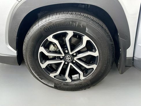Used 2024 Toyota Corolla Cross AWD Hybrid image 31