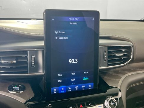 Used 2021 Ford Explorer Platinum w/ Equipment Group 601A AWD/4WD image 15