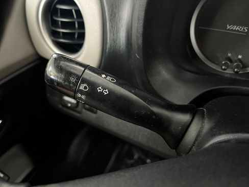 Used 2012 Toyota Yaris LE FWD image 51