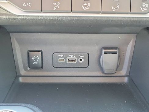 Certified 2025 Nissan Sentra SV FWD image 29