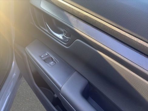 Used 2025 Honda CR-V LX image 16