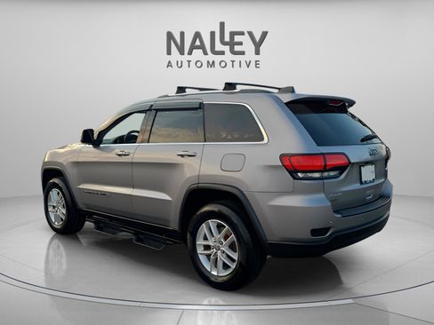 Used 2018 Jeep Grand Cherokee Laredo image 4