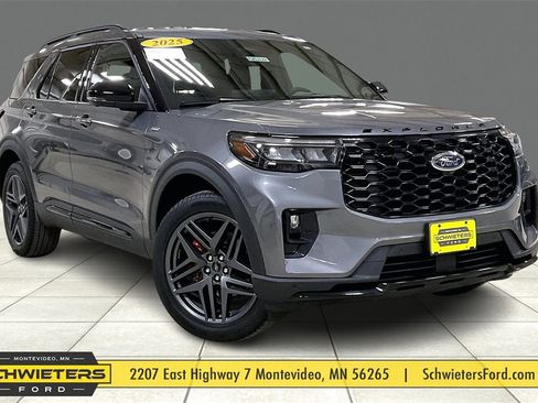 Certified 2025 Ford Explorer ST-Line w/ ST-Line Street Pack image 1