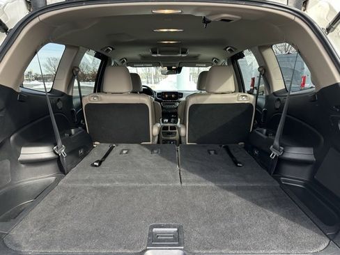 Used 2019 Honda Pilot Touring image 10