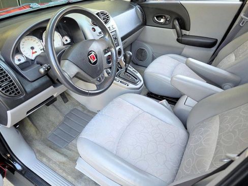 Used 2004 Saturn Vue AWD V6 w/ Comfort Pkg image 7