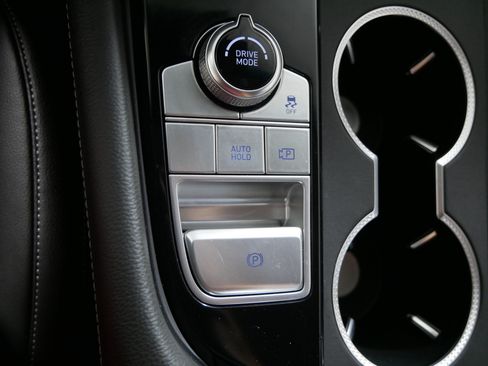 Certified 2026 Genesis G70 2.5T AWD/4WD image 29