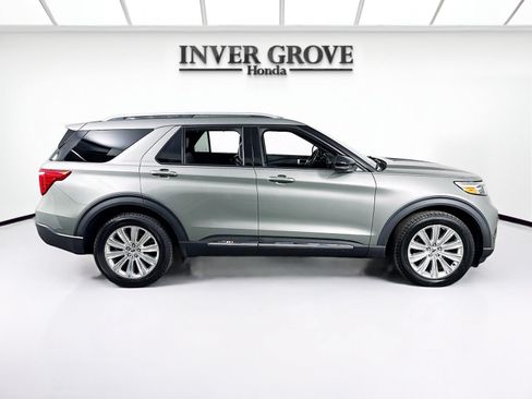 Used 2020 Ford Explorer Limited AWD/4WD image 4