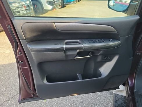 Used 2013 Nissan Armada SV RWD image 15
