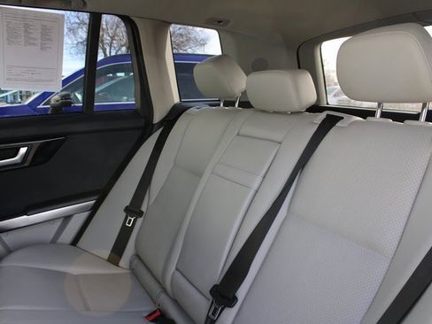 Used 2014 Mercedes-Benz GLK 350 4MATIC image 16