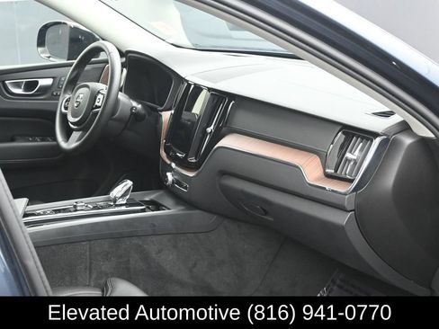 Used 2024 Volvo XC60 T8 Ultimate w/ Protection Package Premier AWD/4WD image 6