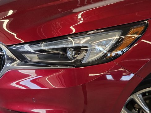 Used 2020 Buick Enclave Premium w/ Sun and Sites Package image 25