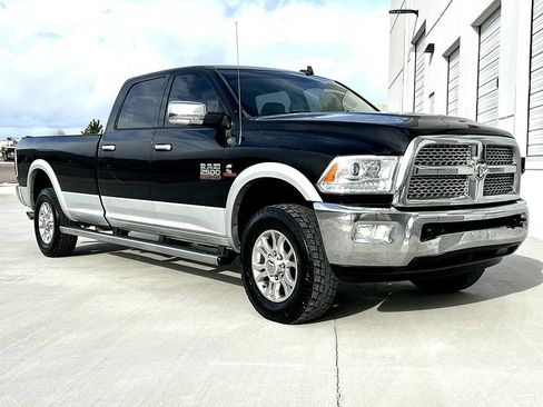 Used 2014 RAM 2500 Laramie image 2