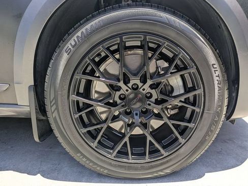 Used 2018 Volvo V90 T5 Cross Country w/ Convenience Package AWD/4WD image 10