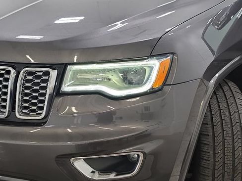 Used 2018 Jeep Grand Cherokee Overland AWD/4WD image 31