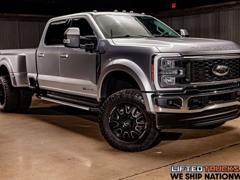 Used 2023 Ford F450 Lariat w/ Camper Package image 1